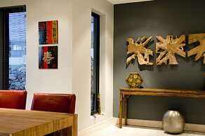 Colourful Manor Luxury Lodge