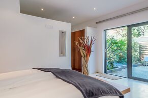 Colourful Manor Luxury Lodge