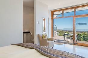Colourful Manor Luxury Lodge