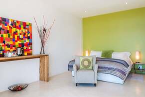 Colourful Manor Luxury Lodge