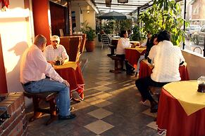Charlies Place Hotel & Spa