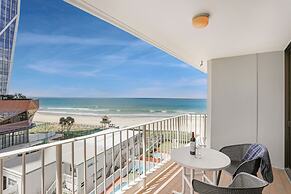 Breakers North Absolute Beachfront Apartments