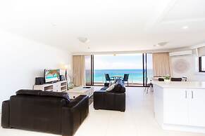 Breakers North Absolute Beachfront Apartments