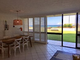Breakers North Absolute Beachfront Apartments