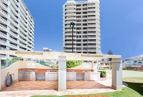 Breakers North Absolute Beachfront Apartments