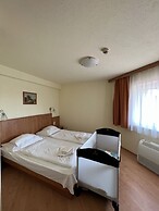 Aqua Therm Hotel