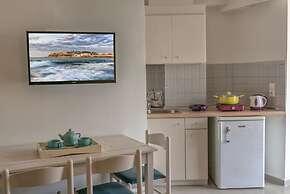 Aloe Apartments & Studios