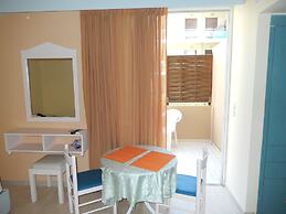 Aloe Apartments & Studios