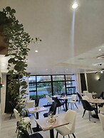 Logis Hôtel Restaurant Les Fontaines