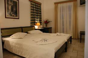 Alkyoni Beach Hotel