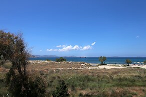 Alkyoni Beach Hotel