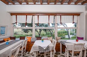 Alkyoni Beach Hotel