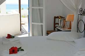 Alkyoni Beach Hotel