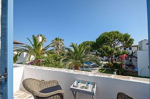 Alkyoni Beach Hotel