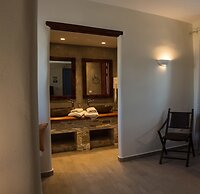 Alkyoni Beach Hotel