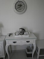 Alkyoni Beach Hotel