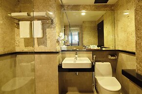 The Lokha Legian Resort & Spa