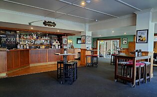 Hotel Lake Brunner
