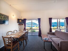 Hotel Lake Brunner
