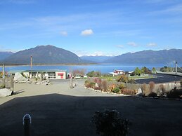 Hotel Lake Brunner