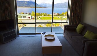 Hotel Lake Brunner
