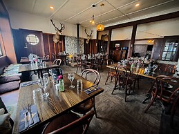 Hotel Lake Brunner