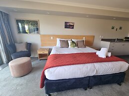 Hotel Lake Brunner