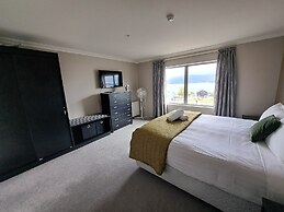 Hotel Lake Brunner