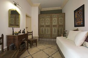 Riad  Emotion