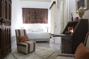 Riad  Emotion