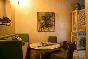 Riad  Emotion