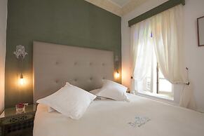 Riad  Emotion