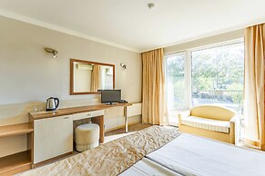 Selena Beach Hotel