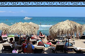 Selena Beach Hotel
