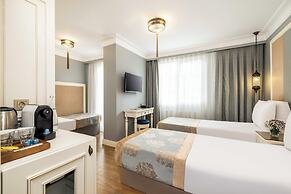 Raymond Hotel Old City