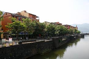 The Waterfront Shaw