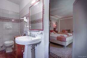 Ape Rosa Relais