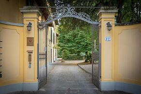 Ape Rosa Relais