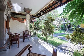 Vila Shanti Beach Hotel