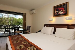 Novena Palms Motel