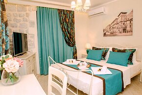 D & Sons Apartments