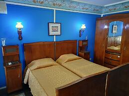Family Hotel at Renaissance Square