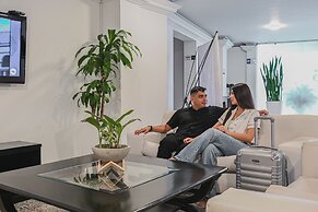 TAMA Hotel Granada Real Cali