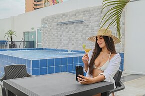 TAMA Hotel Granada Real Cali