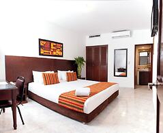 TAMA Hotel Granada Real Cali