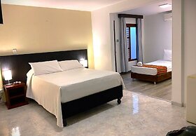 TAMA Hotel Granada Real Cali