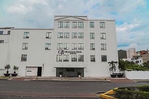 TAMA Hotel Granada Real Cali