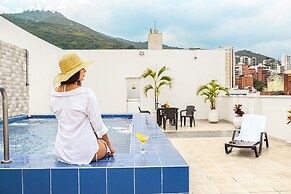 TAMA Hotel Granada Real Cali