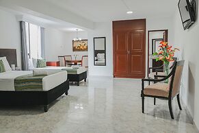TAMA Hotel Granada Real Cali