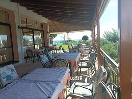 Irinna Hotel